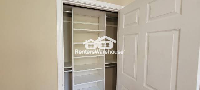 Building Photo - 4745 King Saul Dr