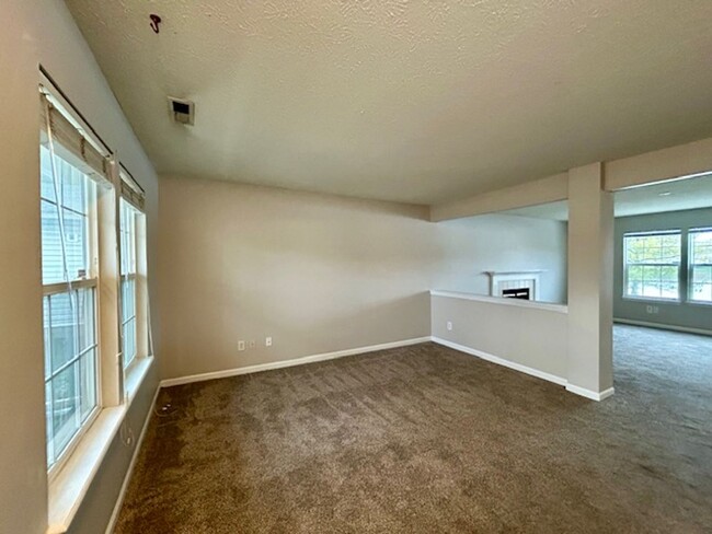 Building Photo - Charming 3-Bedroom, 2.5-Bath Home with Lof...