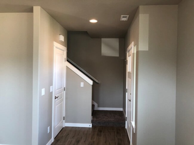 Building Photo - Beautiful newer 4 bedroom house in Coburg!