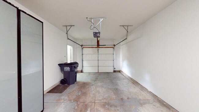 Building Photo - 5604 Vintage Pl