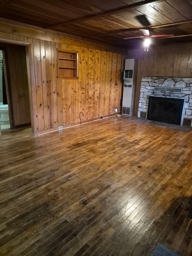 Building Photo - 10391 US Hwy 34