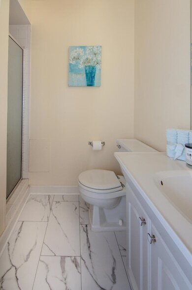 Building Photo - 609 Watersedge Dr
