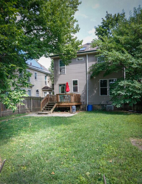 Primary Photo - 395 E 15th Ave