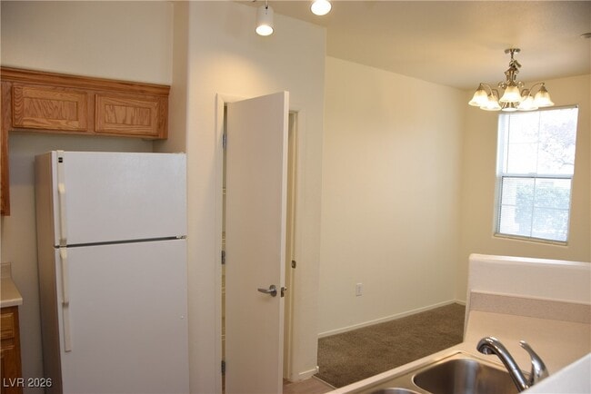 Building Photo - 50 Aura de Blanco St