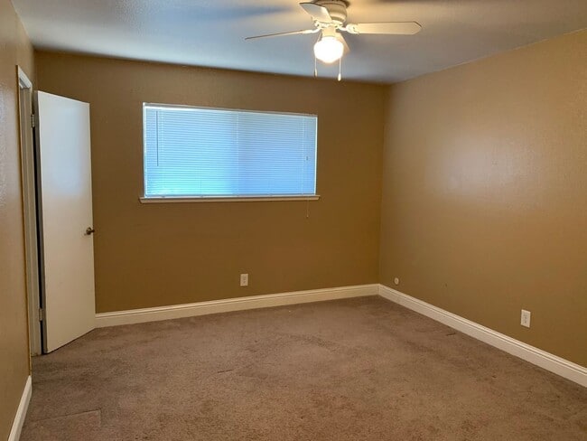 Building Photo - 2661 Carmichael Way