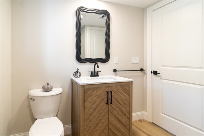 Building Photo - 229 Oneil Rd