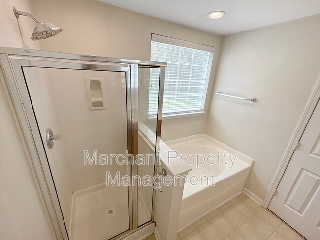 Building Photo - 304 Horsepen Way