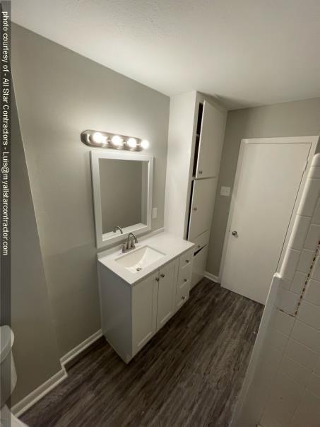 Building Photo - 8527 Hinman St