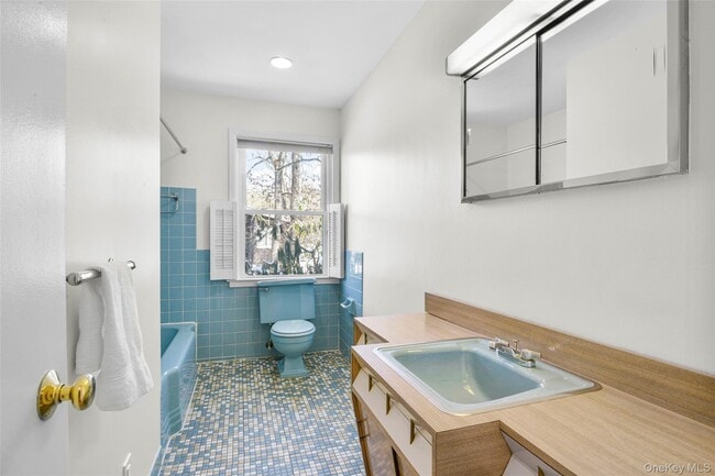 Building Photo - 25 Woodhollow Ln