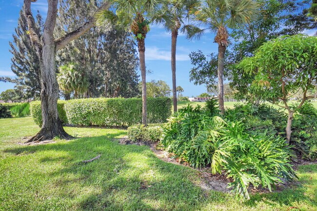 Building Photo - 4705 Fountains Dr S