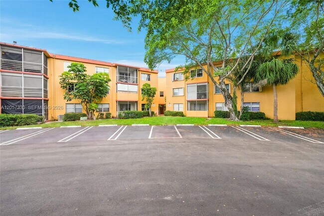 Building Photo - 4384 NW 9th Ave