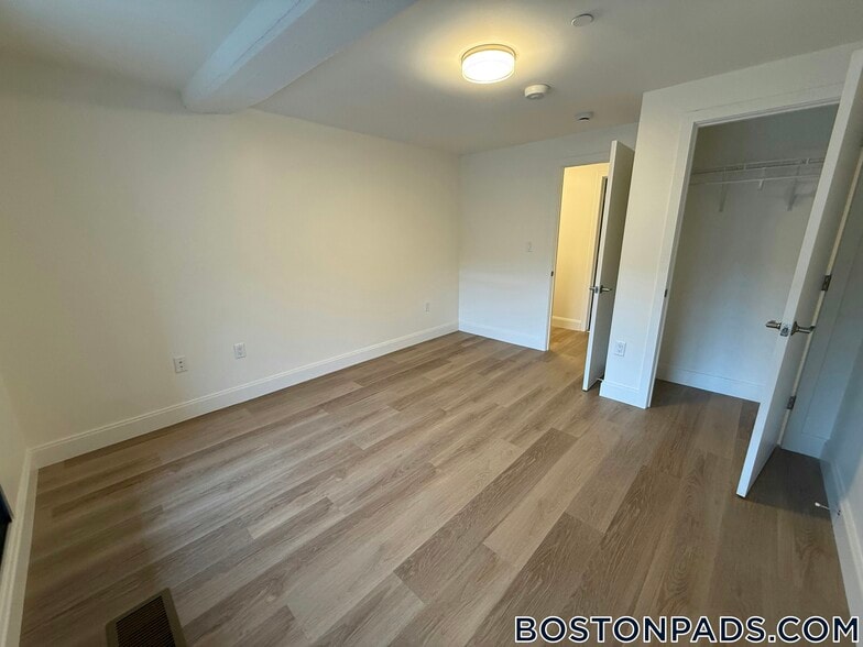 Building Photo - 1079 Commonwealth Ave