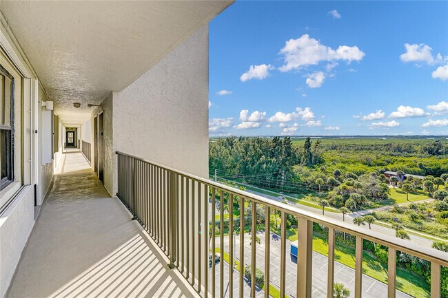 Building Photo - 4200 N Hwy A1A