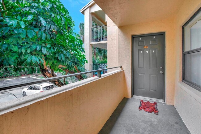 Building Photo - 9999 Summerbreeze Dr