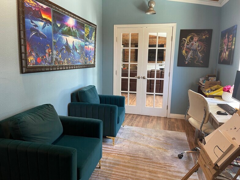 Building Photo - 9212 Pennywood Rd