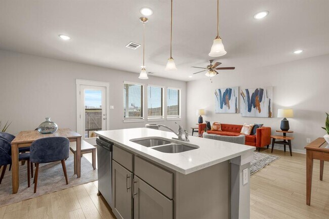 Building Photo - 253 Fieldwood Dr