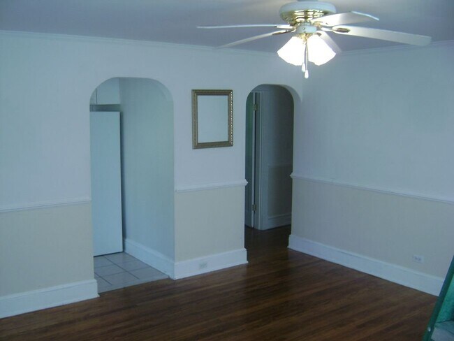 Building Photo - 1206 Cherry Ave