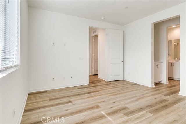 Building Photo - 26149 Park Ave