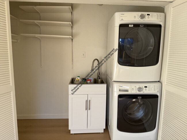 Building Photo - Berkeley Gem w/plenty of outdoor space...available now!