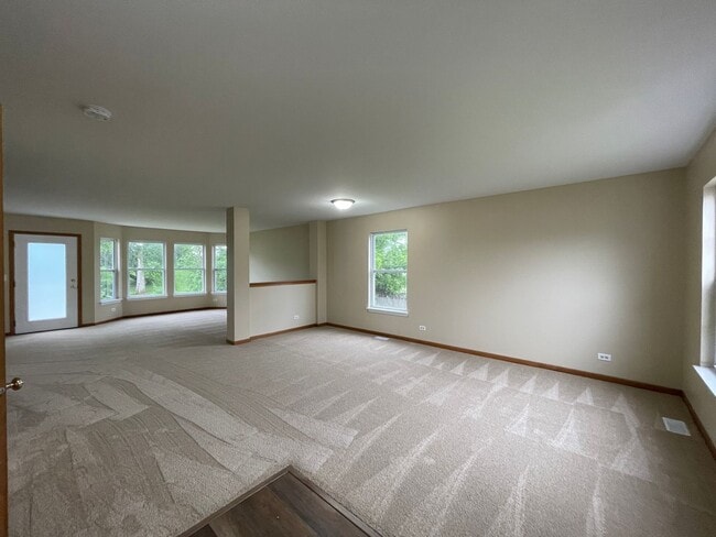 Building Photo - Single Family Home for Rent in Marengo! Available Mid August 2026!