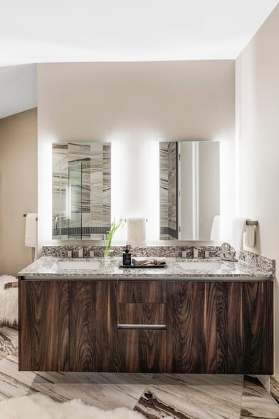 Building Photo - 4200 W 17th Ave