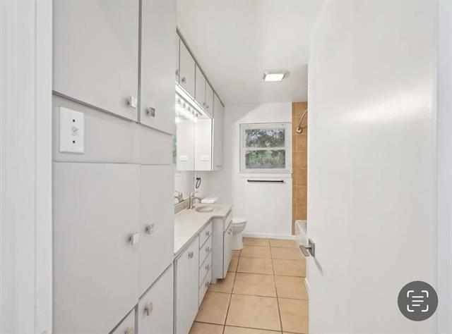 Building Photo - 3817 Trail Lake Dr
