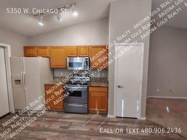 Building Photo - 5350 W Chicago St