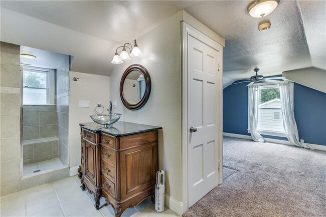 Building Photo - 2206 Iva Ln