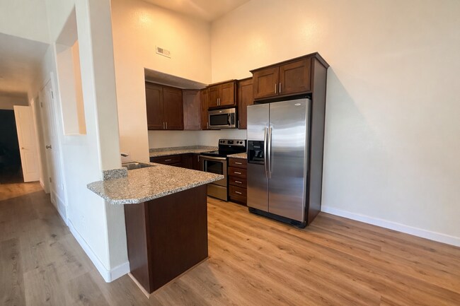 Building Photo - Charming 3-Bedroom Condo in Franklin Park – Prime Provo Location