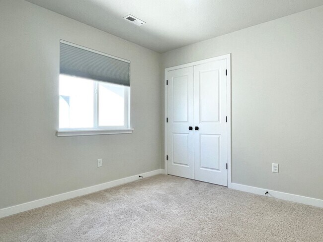 Building Photo - Modern Herriman Home at Big Bend Park!