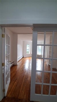 Building Photo - 272 E 34th St