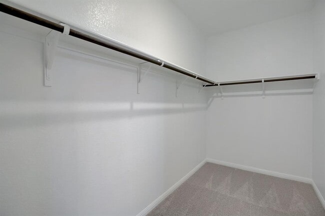 Building Photo - 125 Clemens Dr