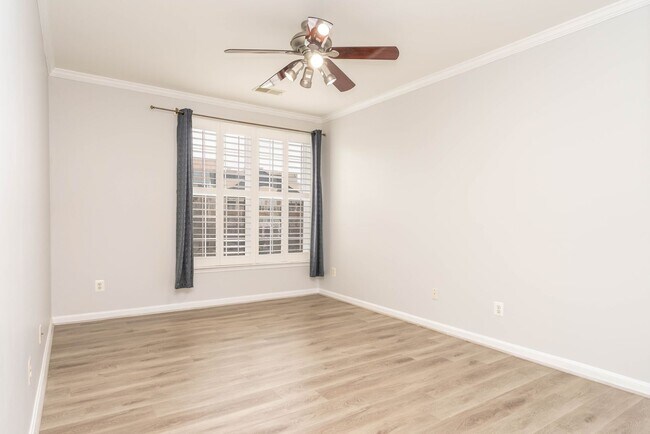 Building Photo - 2 Bed 2 Bath Condo in Westbriar Condominiums