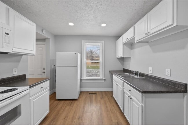 Building Photo - 2956 Central Ave - $1,200/mo.