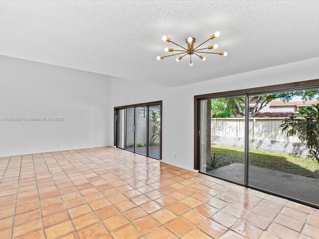 Building Photo - 203 Bonnie Brae Way