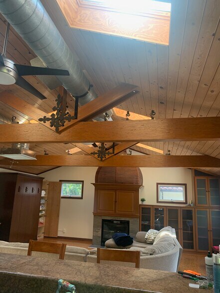 High Beamed Ceilings - 14715 Greenleaf St