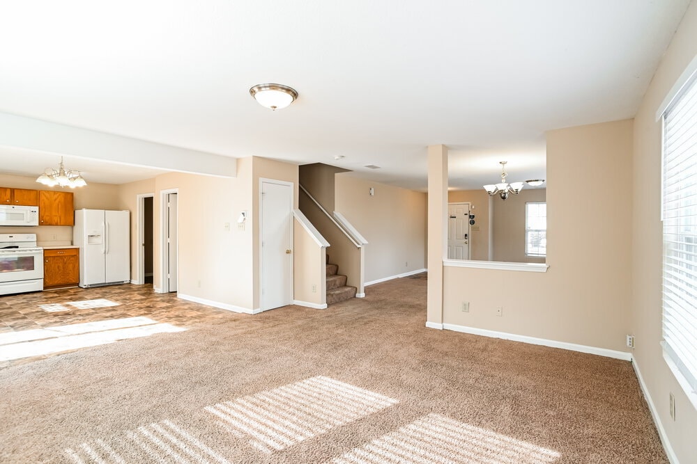 Building Photo - 14235 Hartwell Farm Dr