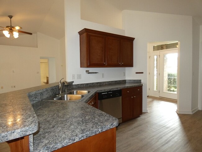 Building Photo - 4-Bedroom All Brick Home - Gulf Breeze