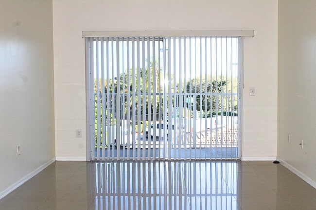 Building Photo - 5065 Wiles Rd