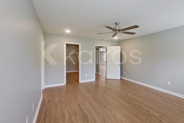 Building Photo - 657 June St