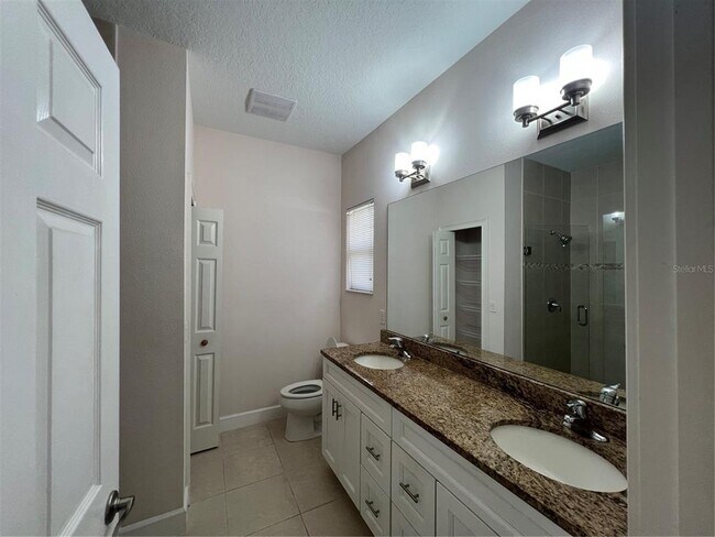 Building Photo - 18 Porter Ln