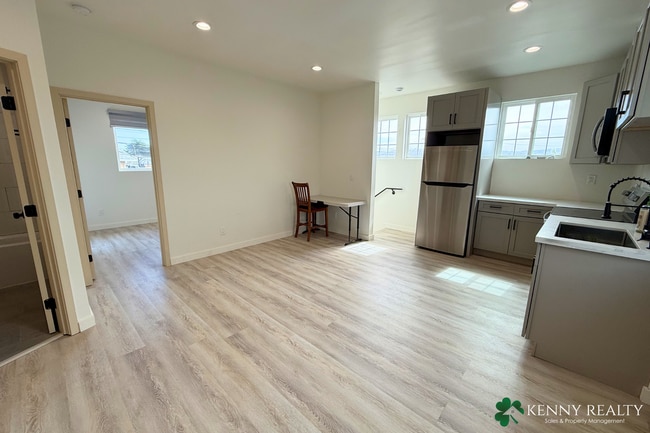 Building Photo - Brand New 2 Bed/2 Bath ADU with Balcony + A/C in South San Francisco
