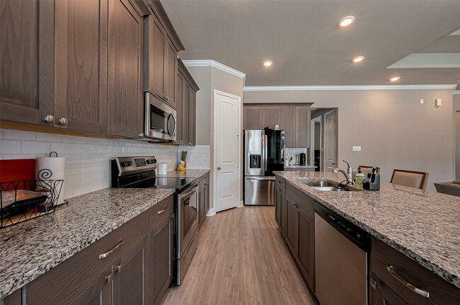Building Photo - 26553 Doe Ln