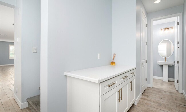 Building Photo - 25822 N 20th Ln