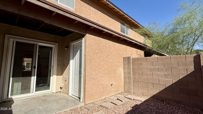 Building Photo - 1418 E Knoll Cir