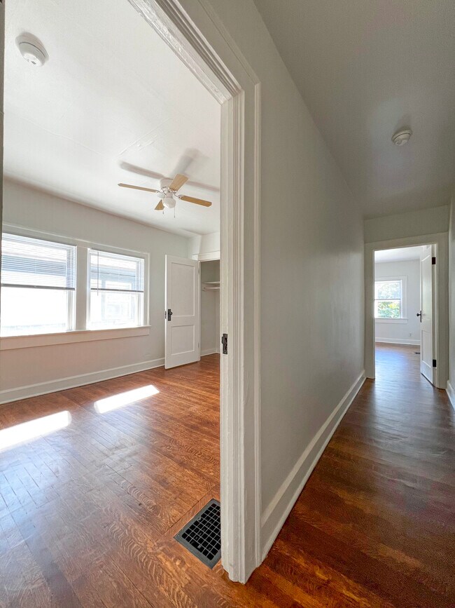 Building Photo - 4813 N College Ave