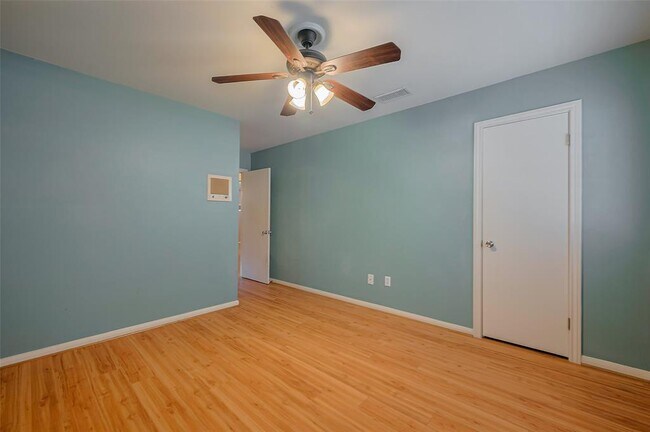 Building Photo - 7906 Braesview Ln