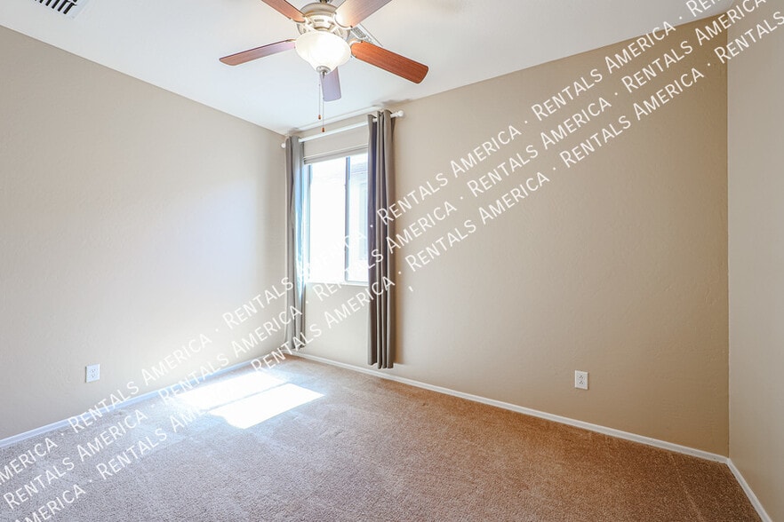 Building Photo - 3117 W Espartero Way