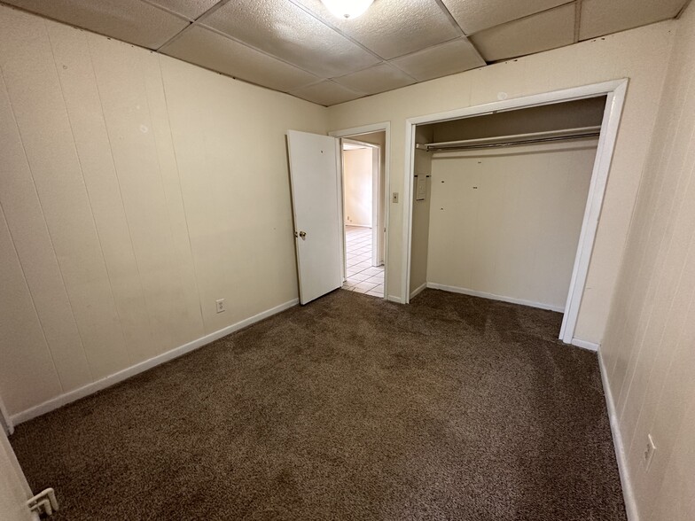 Bonus Room(3) - 1302 Sabraton Ave