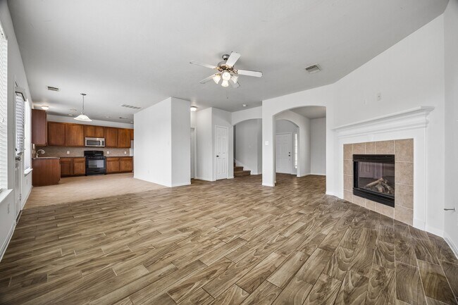 Building Photo - 25211 Hazel Ranch Dr